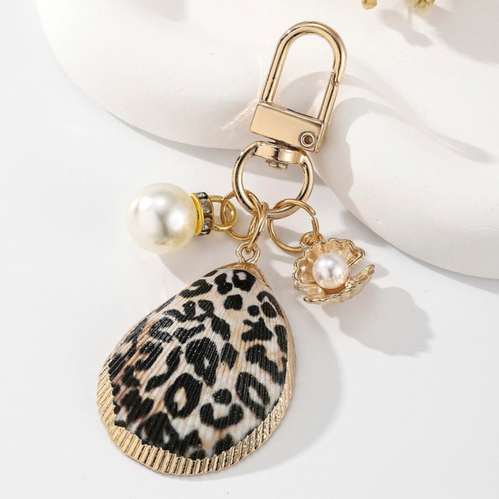 Wholesale Marine life pearl leopard shell keychain