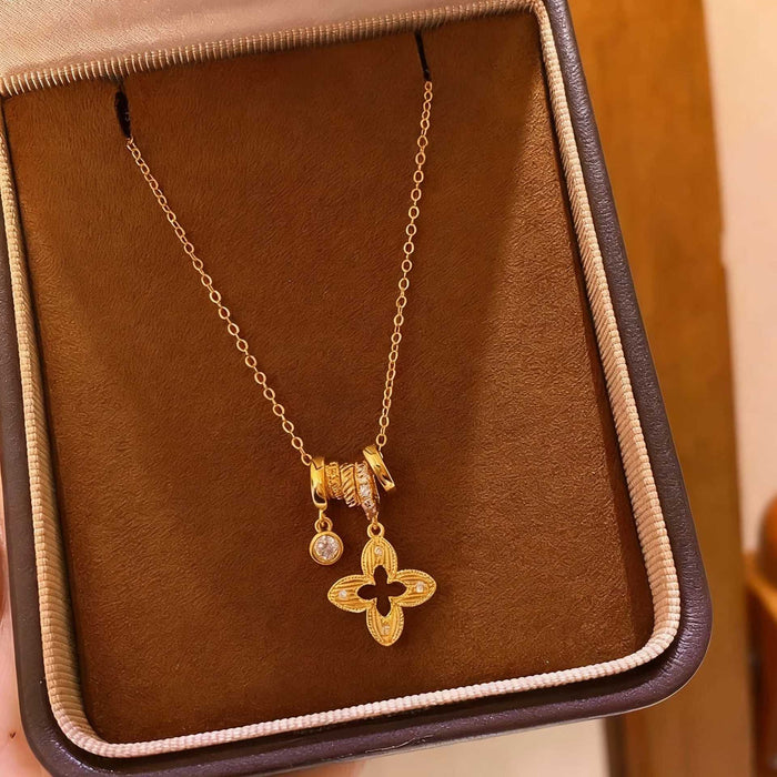 Wholesale Delicate versatile openwork four-leaf clover necklace