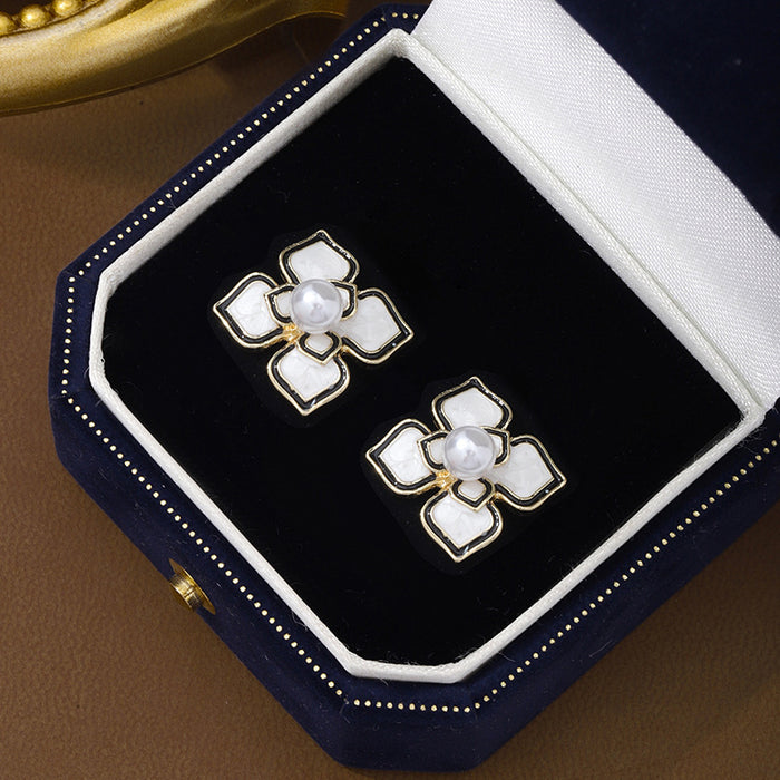 Wholesale New oil dripping pearl flower earrings with a niche design and high-end earring temperament