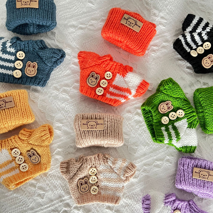 Wholesale Sitting Party Baby Clothes Clothes Bear Button Winter Sweater Hat Set
