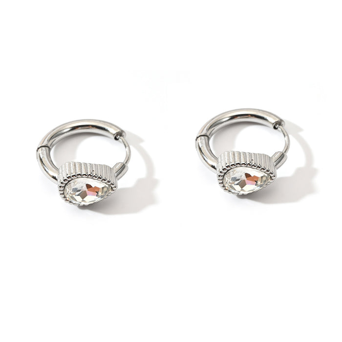 Wholesale Stainless steel heart-shaped earrings with niche temperament, fashionable personality, light luxury, heart studded diamond earrings wholesale