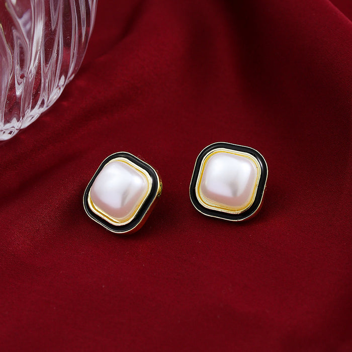 Wholesale Silver Needle Square Pearl Earrings Simple Earrings Style Earrings Wholesale
