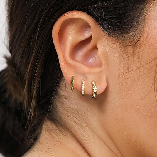 Wholesale Fashionable Zirconia Ear Cartilage Earrings with Simple, Versatile and Elegant Design, Small Circular Earring Buckle