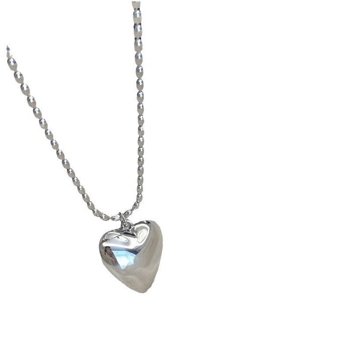 Wholesale Three-dimensional Love Pendant Necklace Women's Simple Heart Collarbone Chain