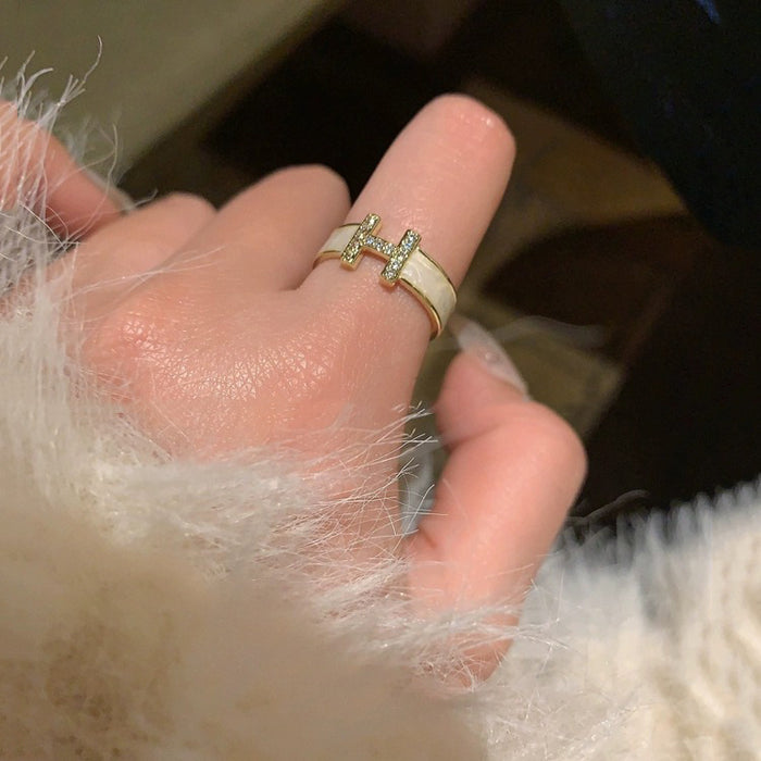 Wholesale Light luxury ring, high-end feel, open index finger ring, unique and niche ring