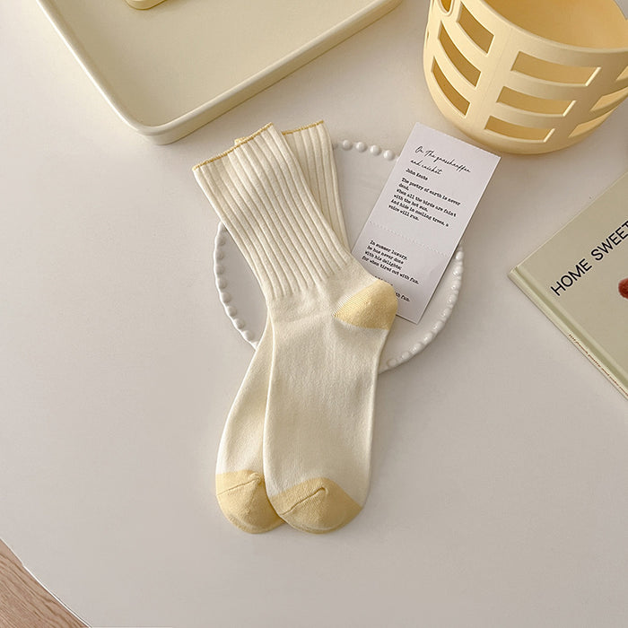 Wholesale Simple and versatile mid tube socks with trendy vertical stripes for slimming, sporty long tube pile socks