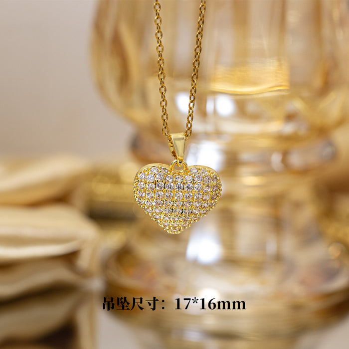 Wholesale Four-Leaf Clover Necklace Women' s Micro-Inlaid Gold Electroplated Pendant