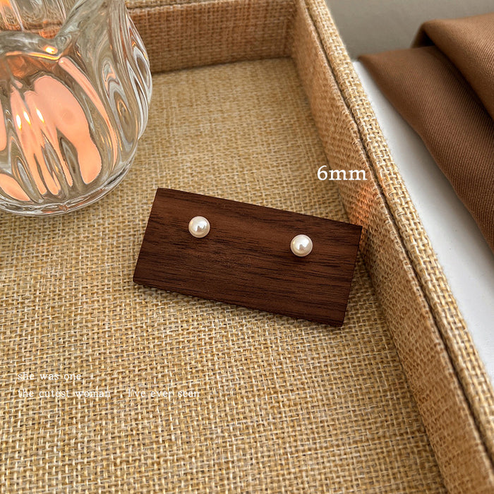 Wholesale Pearl earrings, versatile earrings, silver ear studs