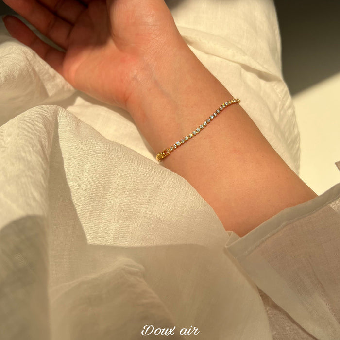 Wholesale Zircon Bracelet Fine, Exquisite, Versatile, High End Jewelry Bracelet for Women