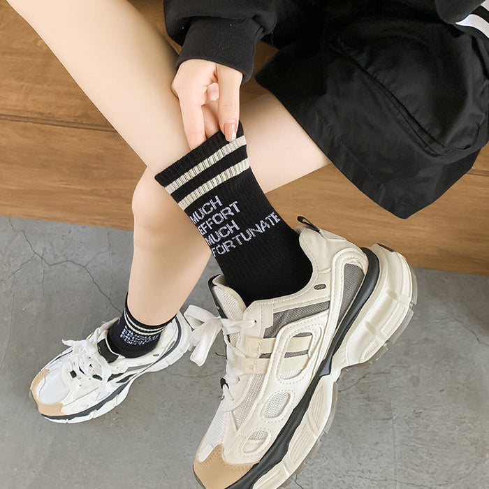 Wholesale Spring and Autumn Black and White High Elastic Alphabet Sports Middle Tube Women's Socks