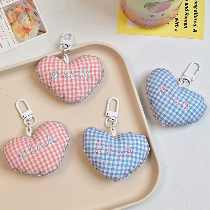 Wholesale Cotton filled three-dimensional grid heart-shaped keychain