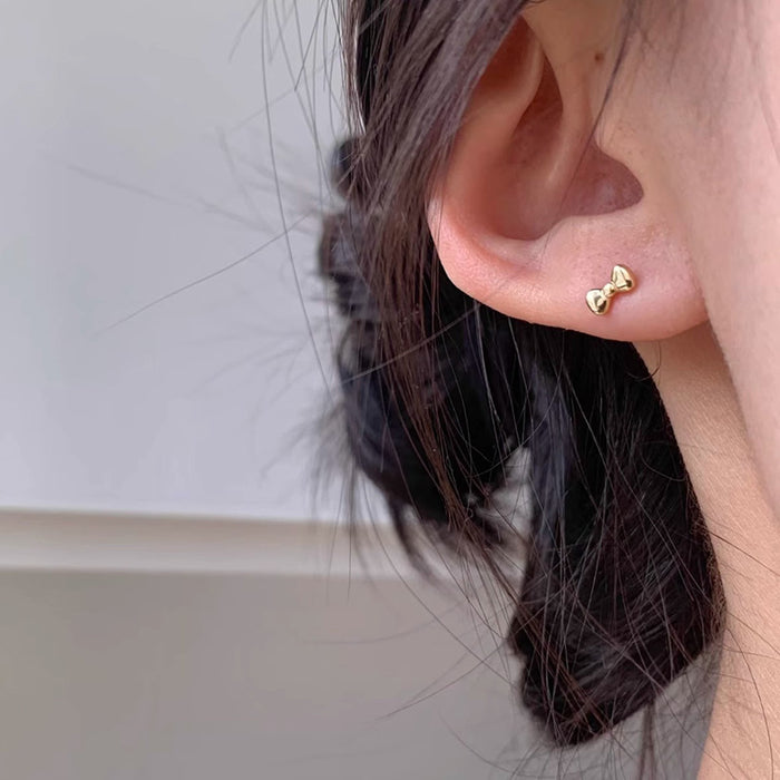 Wholesale Mini bow earrings, small and exquisite earrings, elegant accessories for student commuting