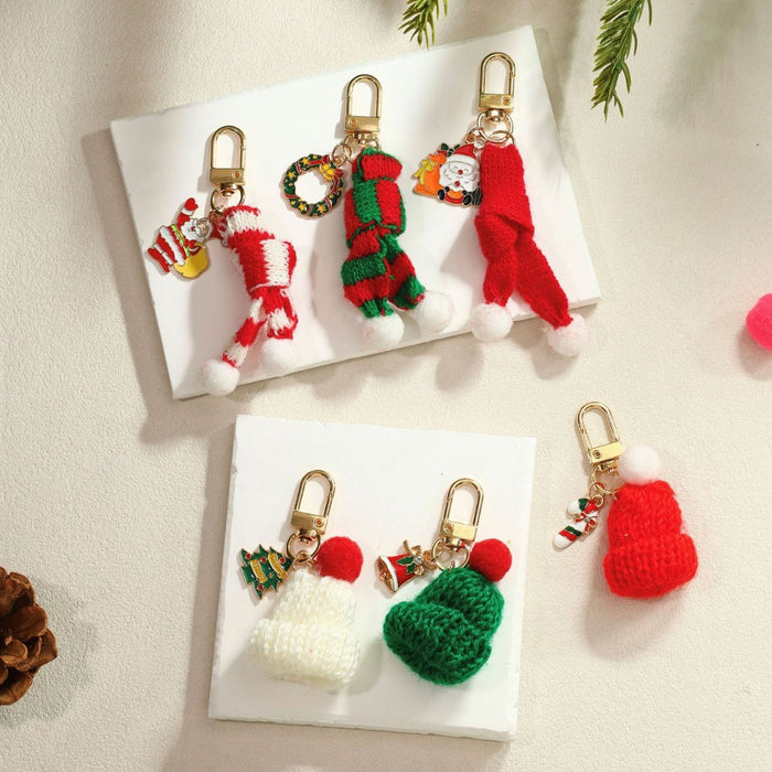 Wholesale Keychain handmade pendant accessories knitted hat keychain Christmas tree snowman Christmas small gift