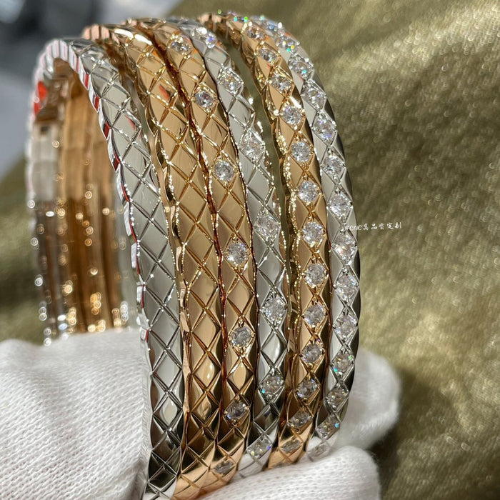 Wholesale Diamond-encrusted and non-diamond couple bracelets, exquisitely crafted, simple and versatile bracelets with temperament