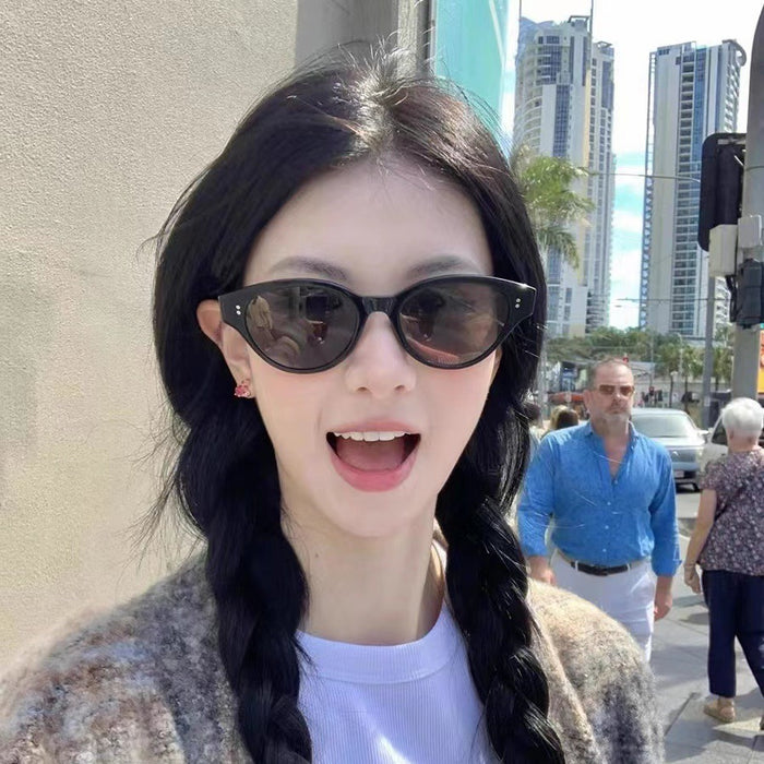 Wholesale Fashionable new cat eye sunglasses, personalized street photography, sunshade sunglasses, UV resistant