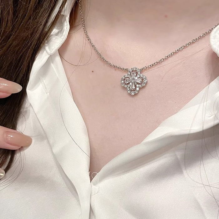 Wholesale Full Diamond Four Leaf Clover Women's Light Luxury Water Drop Clavicle Necklace with Charm Sparkling Diamond