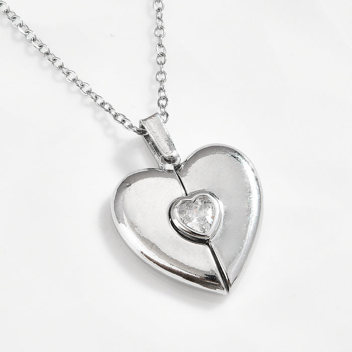 Wholesale Openable heart-shaped gemstone necklaces