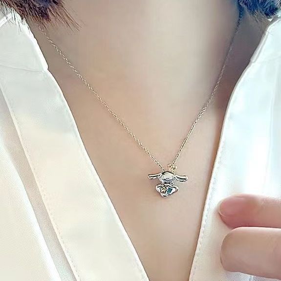 Wholesale New niche design cloud versatile light luxury pendant necklace