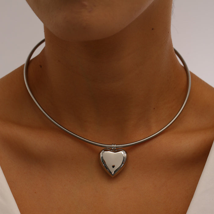 Wholesale Fashionable, simple and versatile design, stainless steel color retaining heart collar, heart-shaped collarbone chain wholesale
