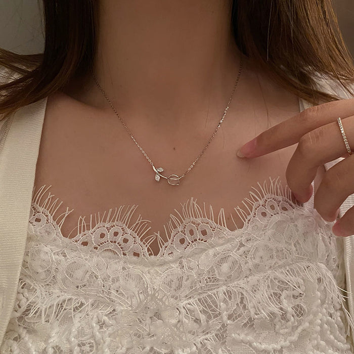 Wholesale Cat's Eye Stone Tulip Necklace Premium Neck Chain Lock Bone Chain