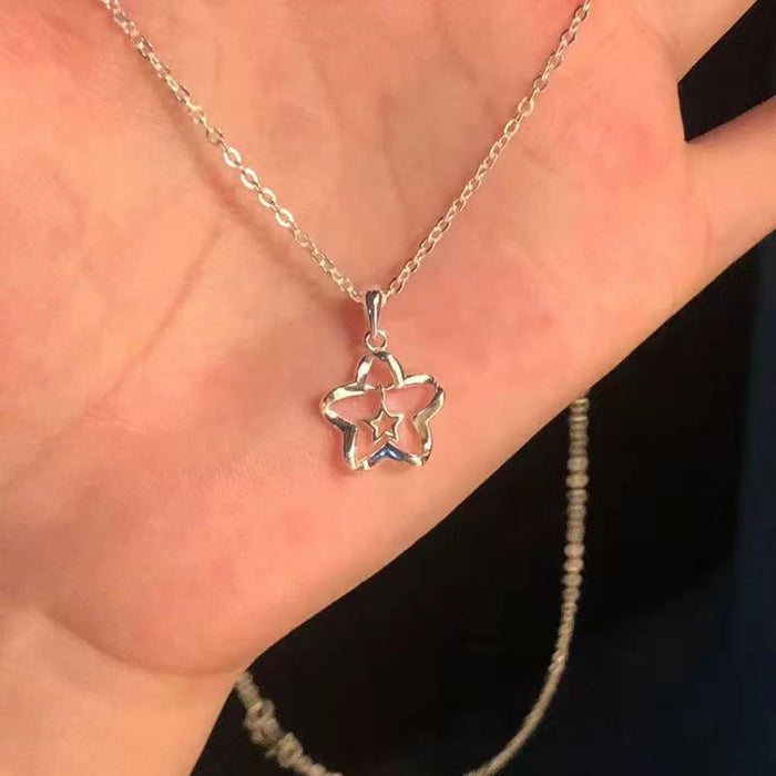 Wholesale New pentagram pendant with niche design, light luxury hollowed out star necklace, sweater, collarbone, necklace
