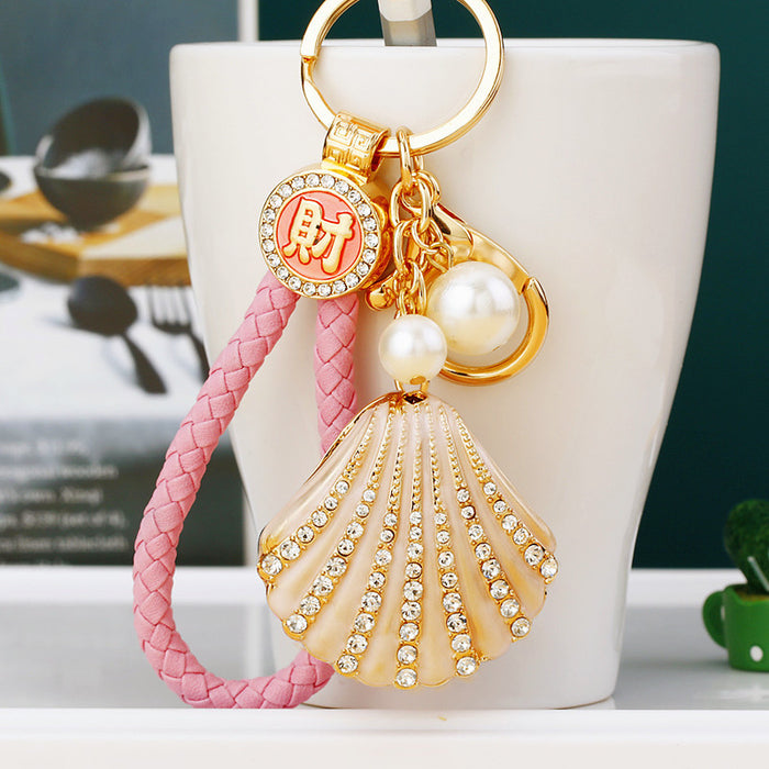 Wholesale Diamond studded pearl shell car keychain pendant, metal keychain ring, alloy accessory