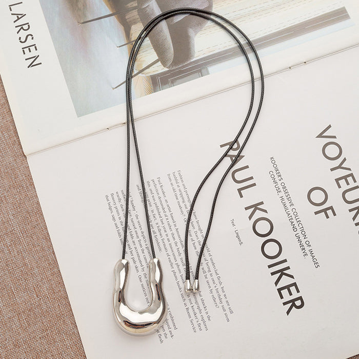 Wholesale Sweater chain, irregular geometry, heart-shaped comb pendant, necklace, adjustable drawstring, accessory