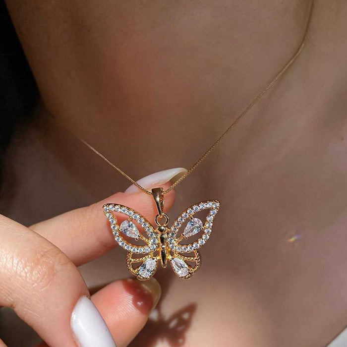 Wholesale Exaggerated alloy diamond inlaid pendant, niche and versatile butterfly necklace