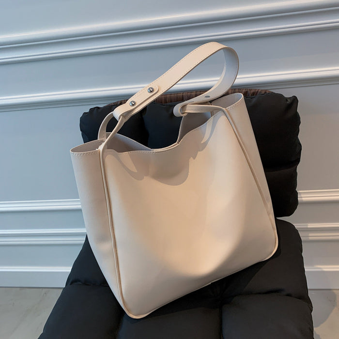 Wholesale New practical single shoulder shopping bag with simple soft leather backpack