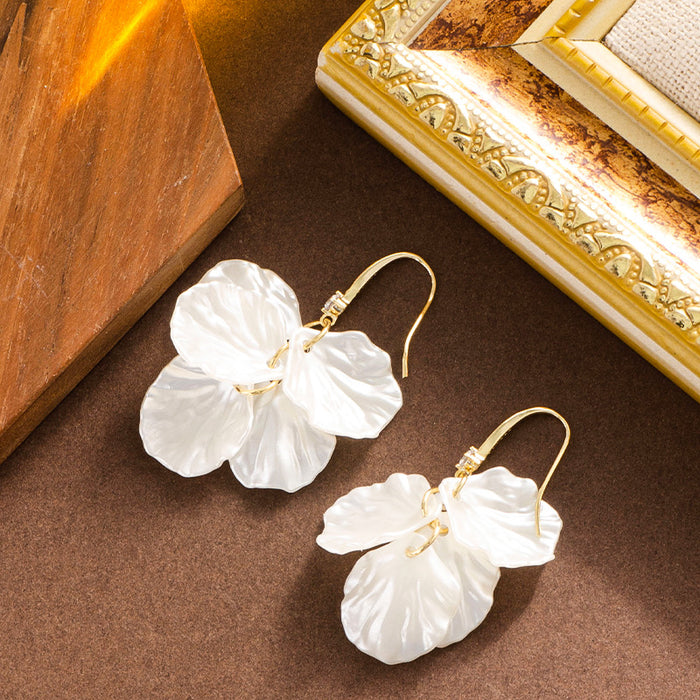 Wholesale White Imitation Shell Petal Earrings for Women All-match Earrings