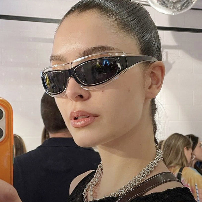 Wholesale Sunglasses with concave design and neutral sunglasses