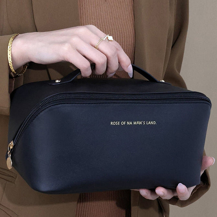 Wholesale Fashionable PU Pillow Bag, Portable Travel Storage Bag, Large Capacity Toilet Bag, Hand Enhancement Makeup Bag