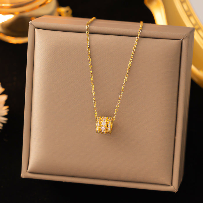 Wholesale Light luxury micro inlaid necklace, fashionable, light luxury, niche, personalized, titanium steel lock chain design pendant