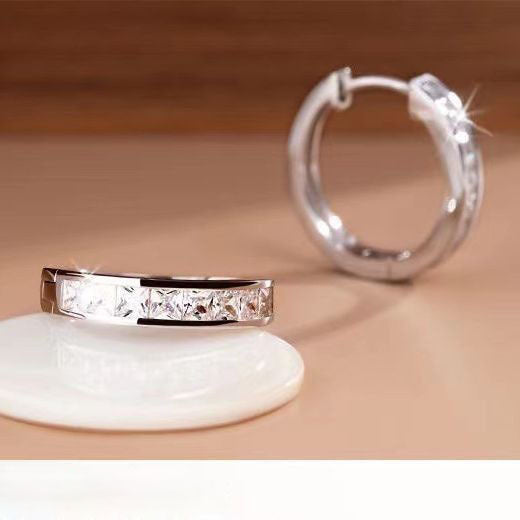 Wholesale Zircon Circle Ear Buckle Women's Simple temperament Circle Earrings with a niche design and a cold and cool style Circle Ear Jewelry