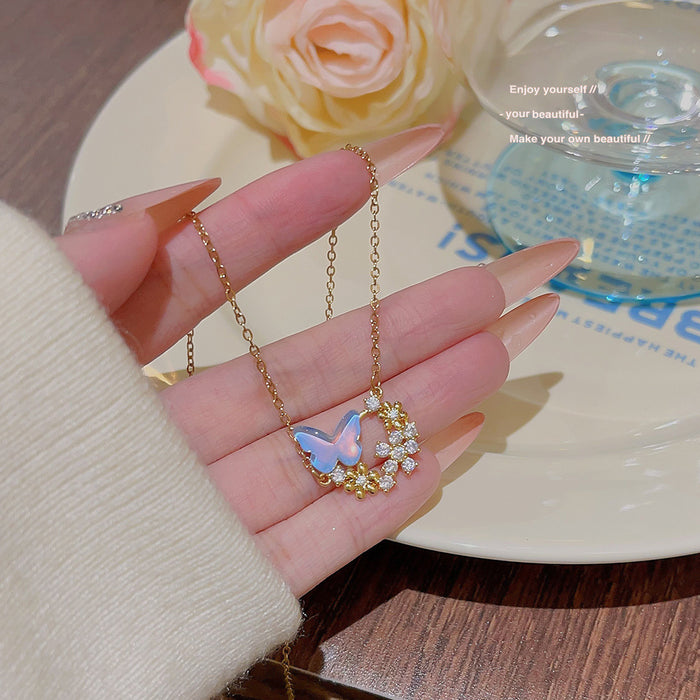 Wholesale New butterfly necklace with high-end and niche design, light luxury zircon stamen collarbone chain, titanium steel color not fading accessories