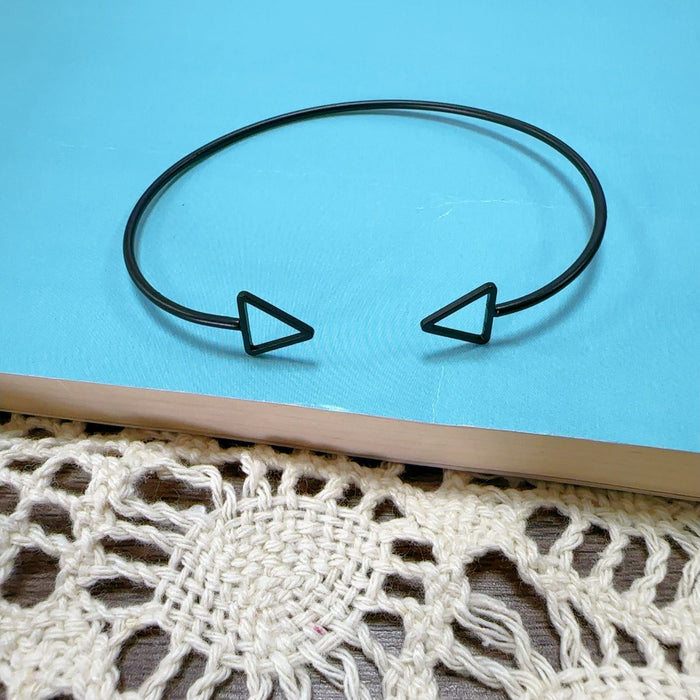 Wholesale Simple and versatile smooth surface bracelet, silver plated bracelet, C-shaped double bead adjustable size