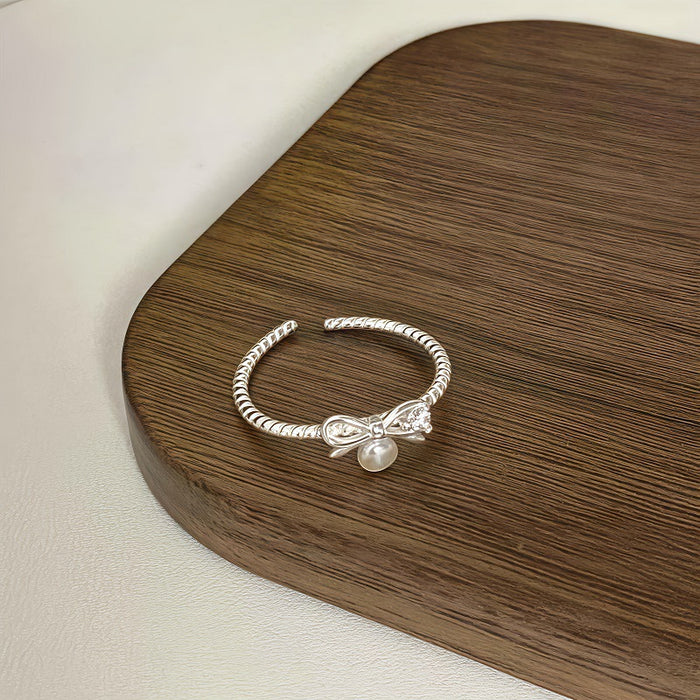 Wholesale Pure silver bow pearl ring, luxurious and exquisite sparkling diamond ring