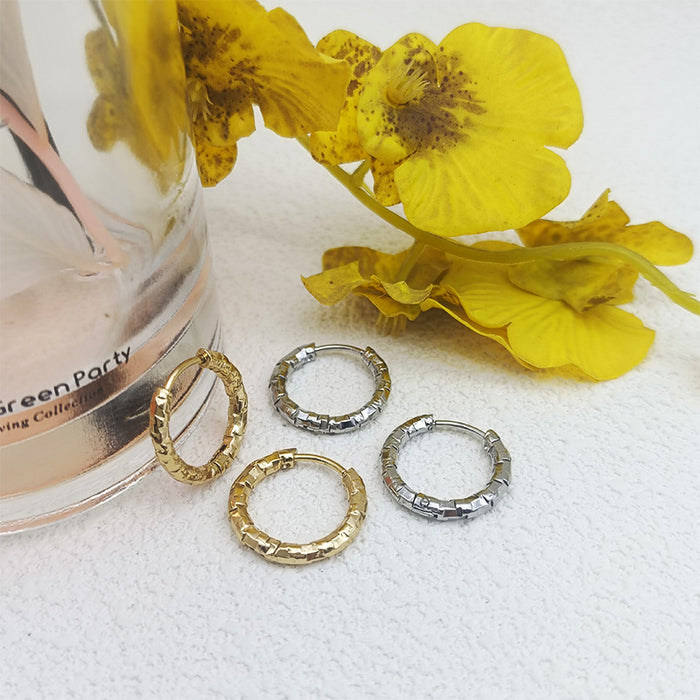 Wholesale Titanium steel earrings, gold-plated earrings, trendy and fashionable earrings, embossed circle earrings