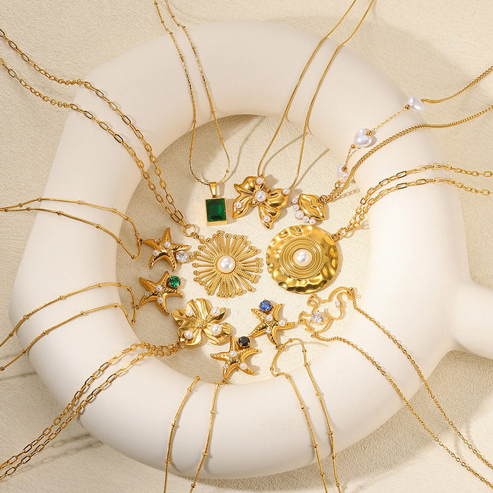 Wholesale Elegant Necklace Five-pointed Star Zircon Pearl Clavicle Chain  Titanium Steel