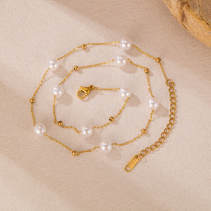 Wholesale Vintage style necklace made of stainless steel, light luxury, fashionable and versatile, with pearl temperament and titanium steel locking chain