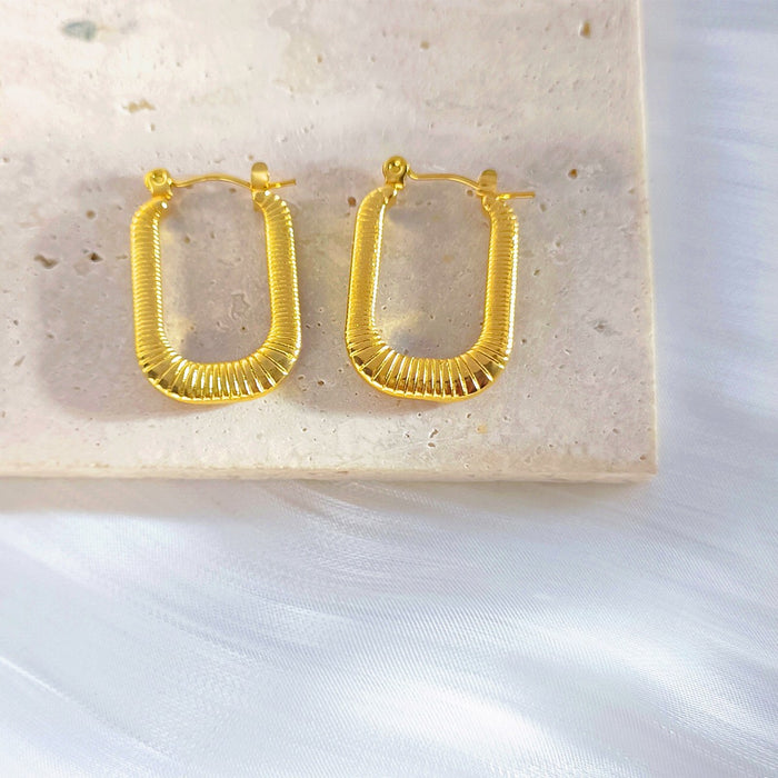 Wholesale irregular geometric ear buckle