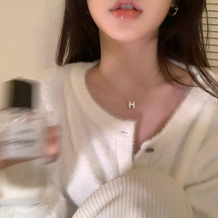 Wholesale Letter pendant necklace, women's niche high-end design, necklace, collarbone chain accessories