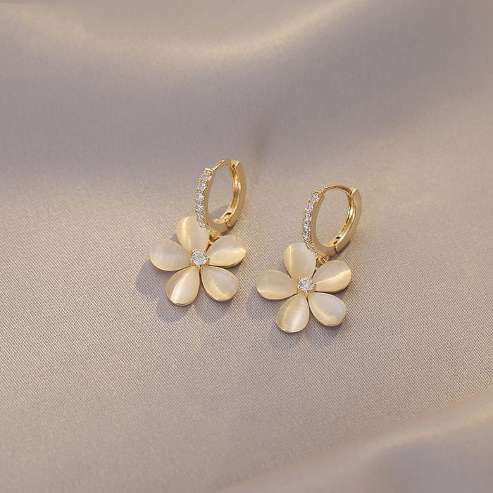 Wholesale Versatile Earrings with High Quality Cat Eye Stone Flower Earrings and a Unique Charm