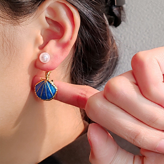 Wholesale Pearl Shell Pendant Earrings, Simple and Compact Earnail Style