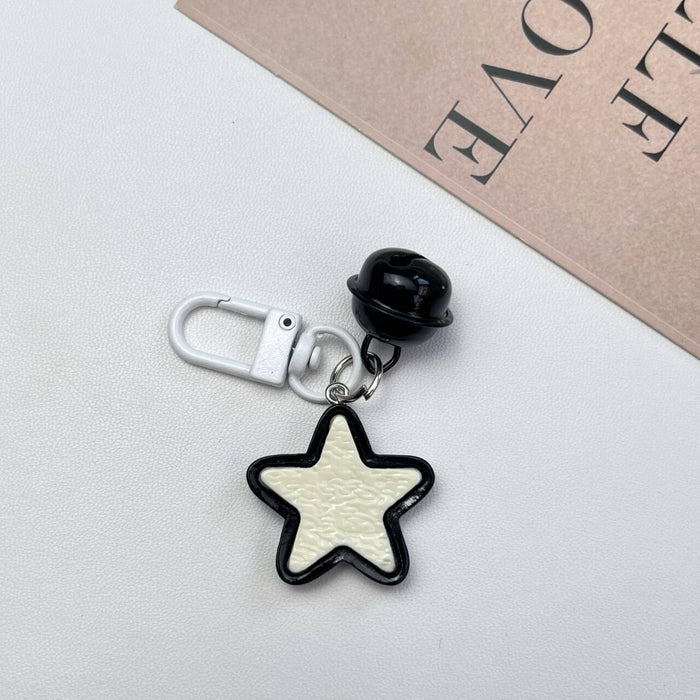 Wholesale Black and white star keychain, five pointed star, cute retro pendant, versatile backpack accessories