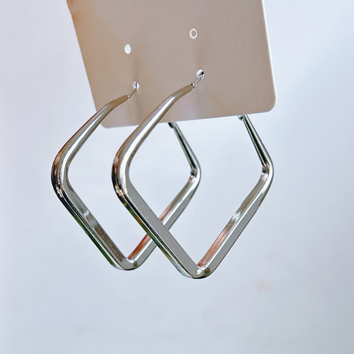 Wholesale Geometric Round Gold Hoop Earrings Trendy Jewelry Accessory MOQ≥3