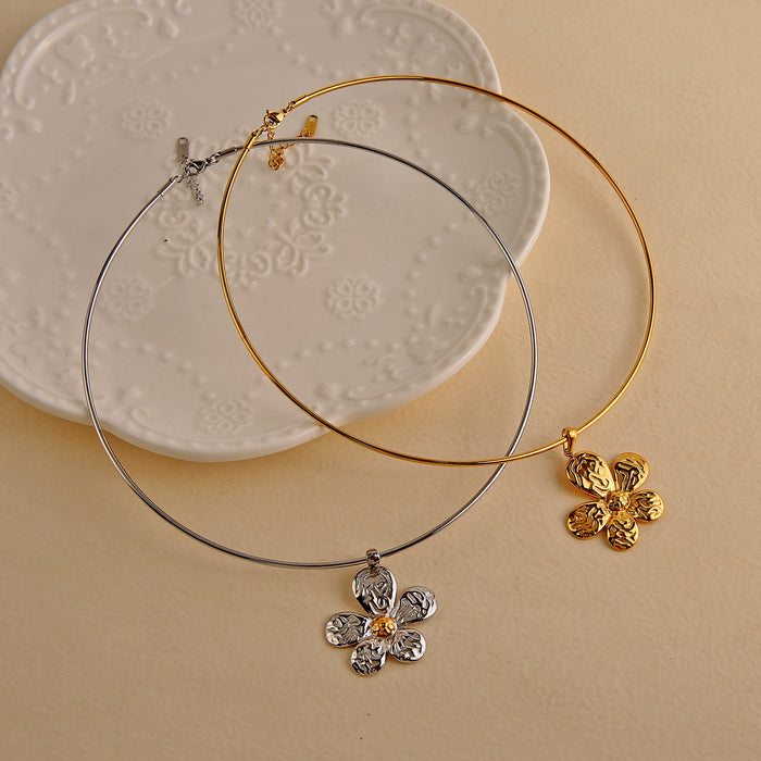 Wholesale Fashionable temperament, stainless steel petal collar with simple design, flower collarbone chain that does not fade
