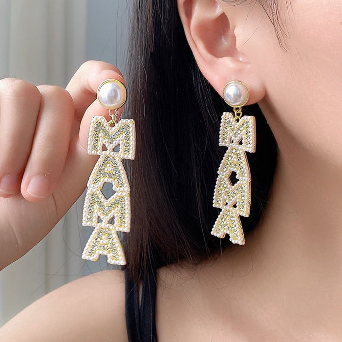 Wholesale Creative letter alloy jewelry with diamond inlaid pearl earrings, light luxury fashion long earrings