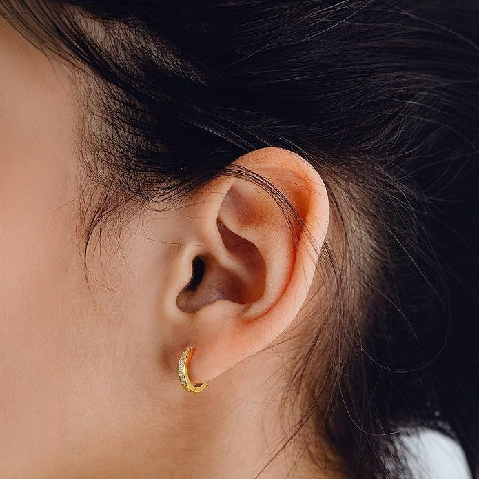 Wholesale Micro inlaid zircon ear rings, single row diamonds, simple and versatile ear buckles, high-end ear accessories wholesale