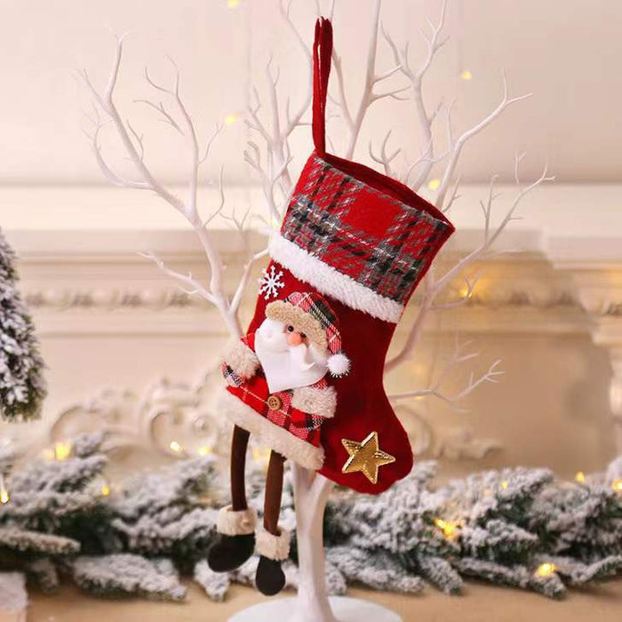 Wholesale Christmas Medium Plaid Socks Christmas Tree Hangings Children' s Holiday Candy Bags Home Decoration Supplies